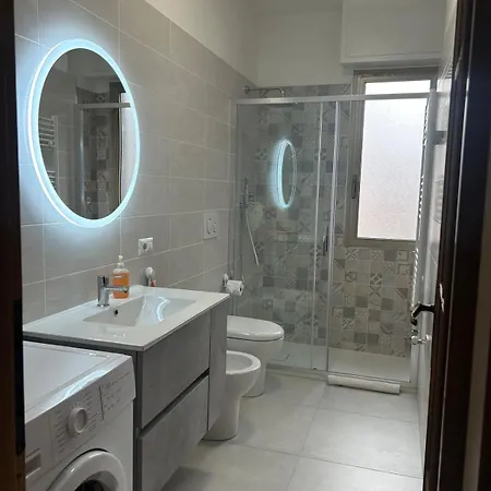 Casa Irene, In Centro Zona Tranquilla E Vicino Alle Spiagge