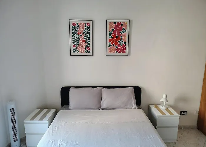 Casa Irene, In Centro Zona Tranquilla E Vicino Alle Spiagge Albenga