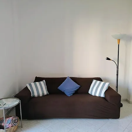 Casa Irene, In Centro Zona Tranquilla E Vicino Alle Spiagge